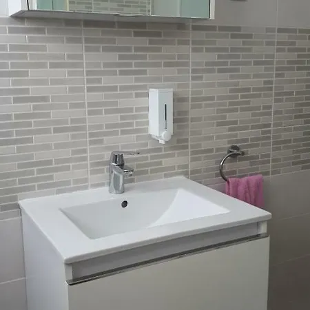 Apartment Like *